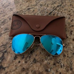 Aviator Raybans (Polarized)